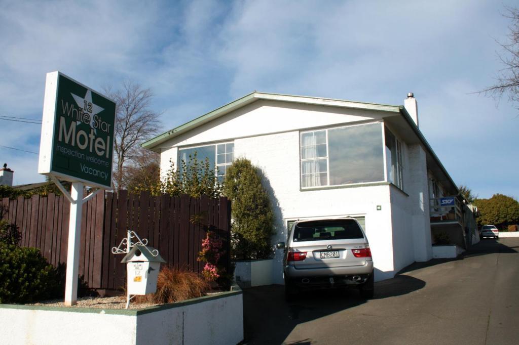 12 White Star Motel 提马鲁 外观 照片