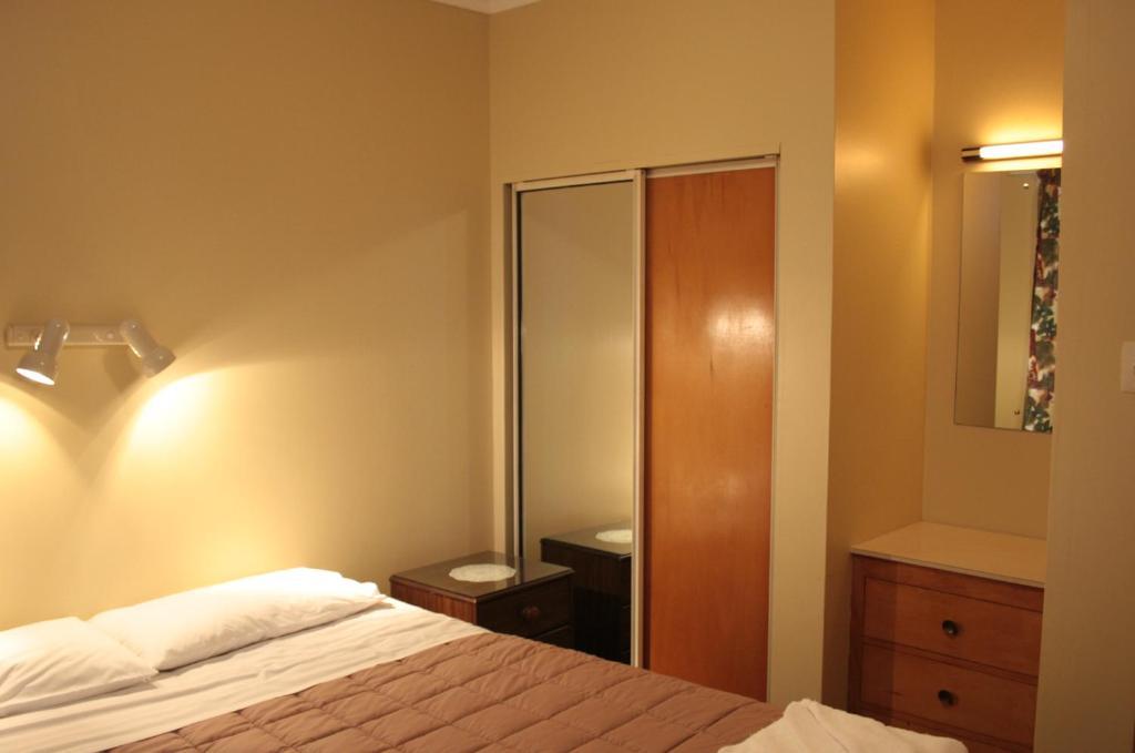 12 White Star Motel 提马鲁 外观 照片